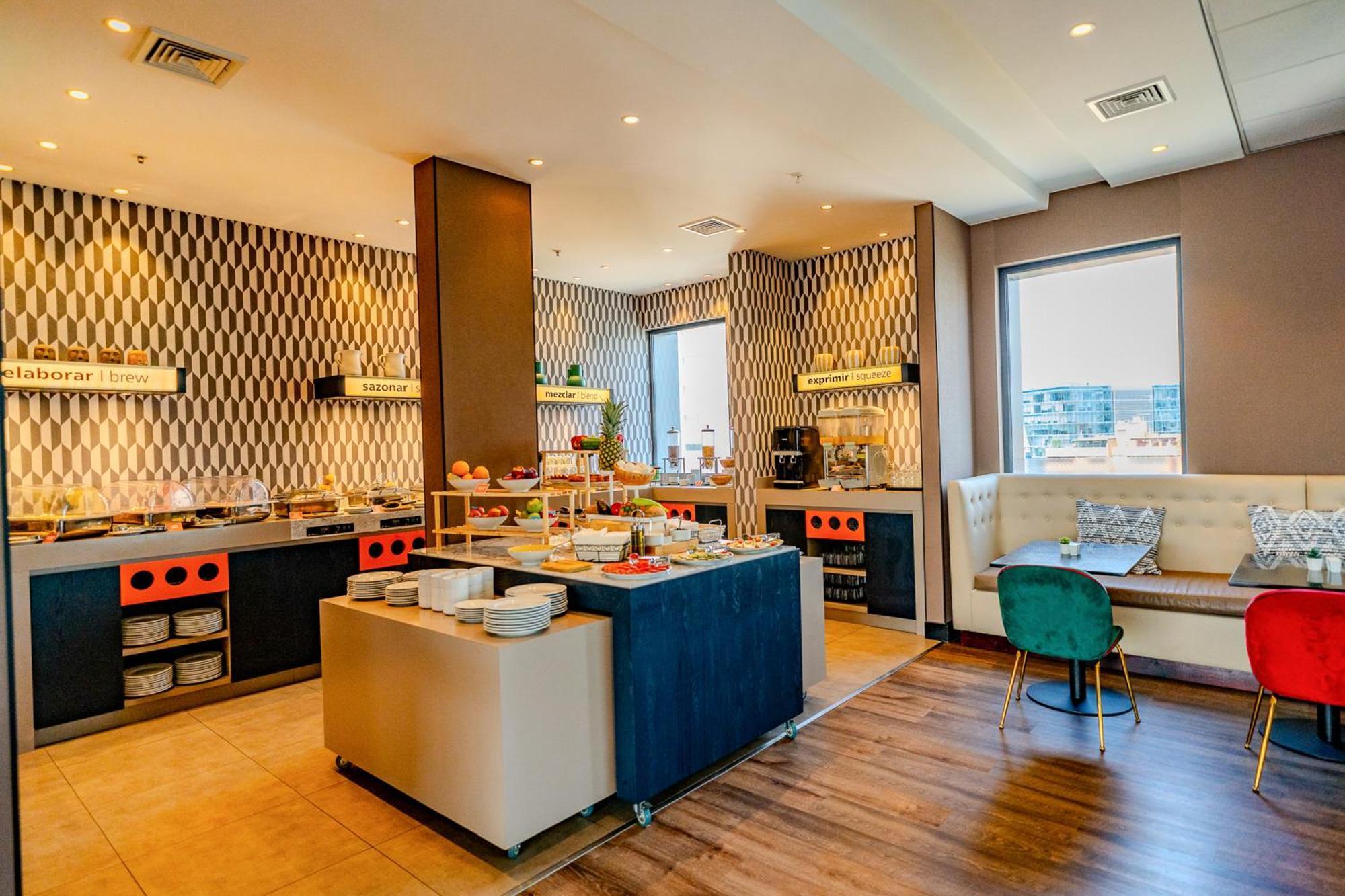 Hampton By Hilton Santiago Las Condes Exterior photo