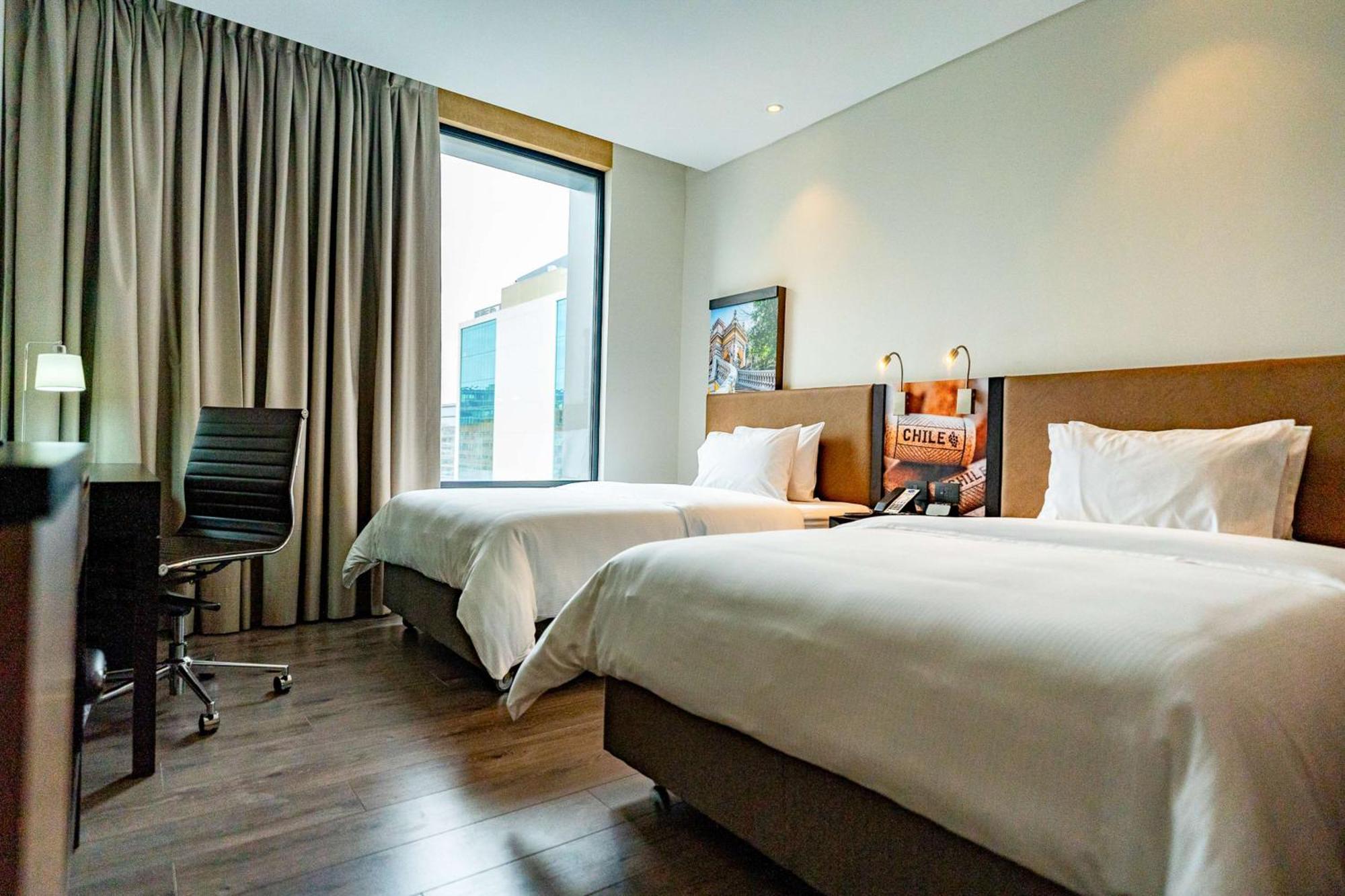 Hampton By Hilton Santiago Las Condes Exterior photo