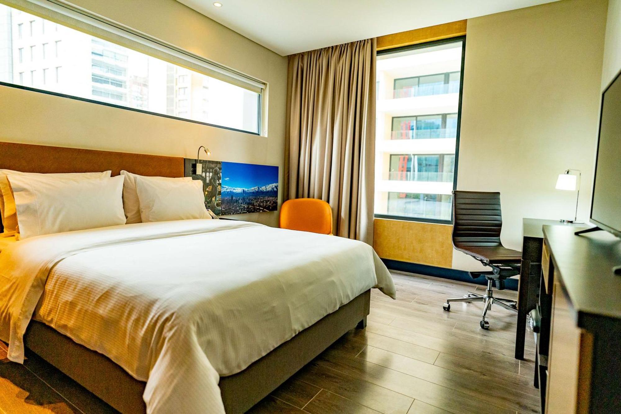 Hampton By Hilton Santiago Las Condes Exterior photo